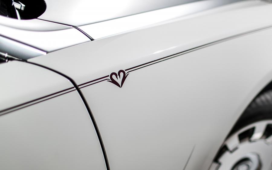  Rolls-Royce Ghost Eternal Love 2016 года  (фото 3 из 6)